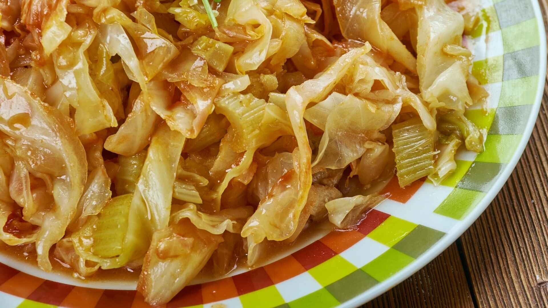 Lahana Turşusu Kavurması Tarifi